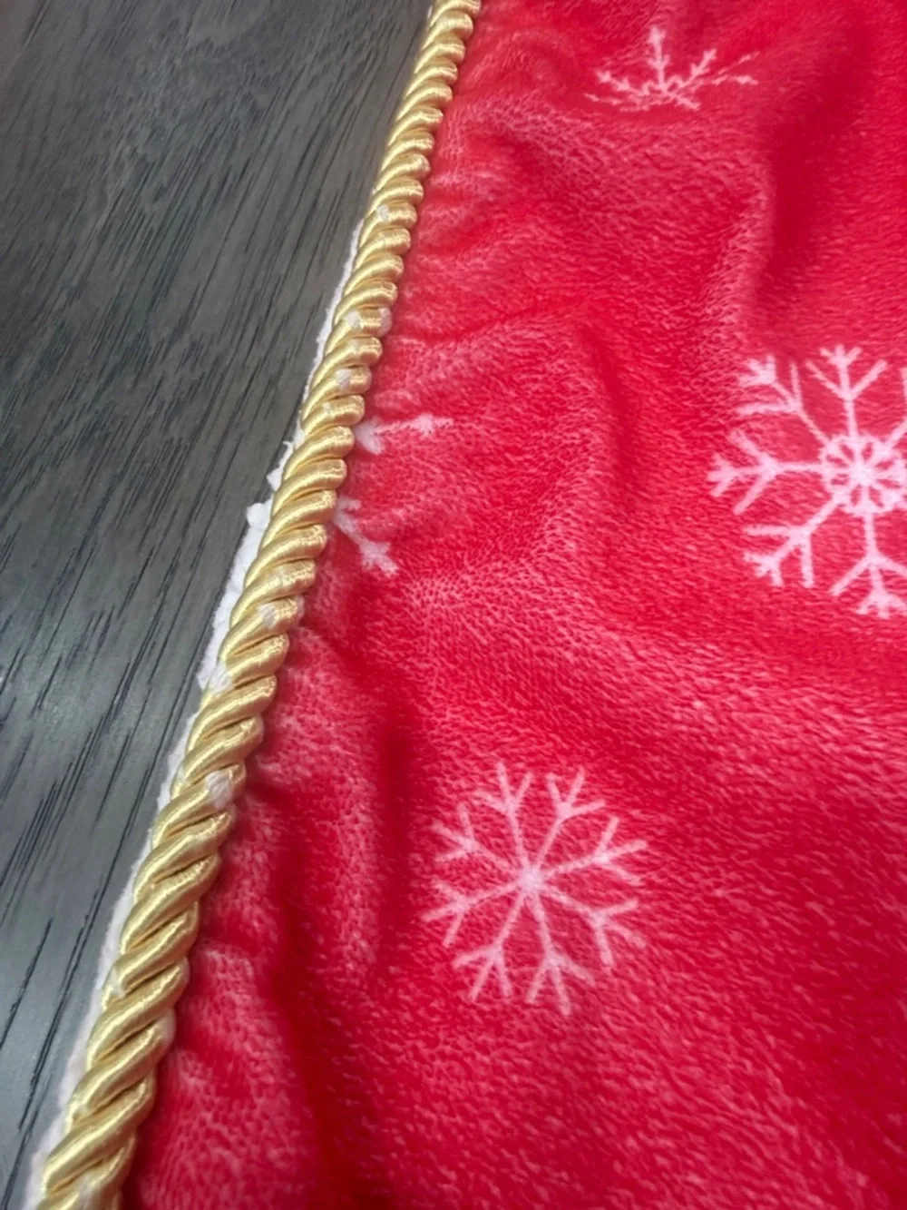 Red fleece Snowflake Holiday Blanket with Minnie and Mickey Embroidery 52x42